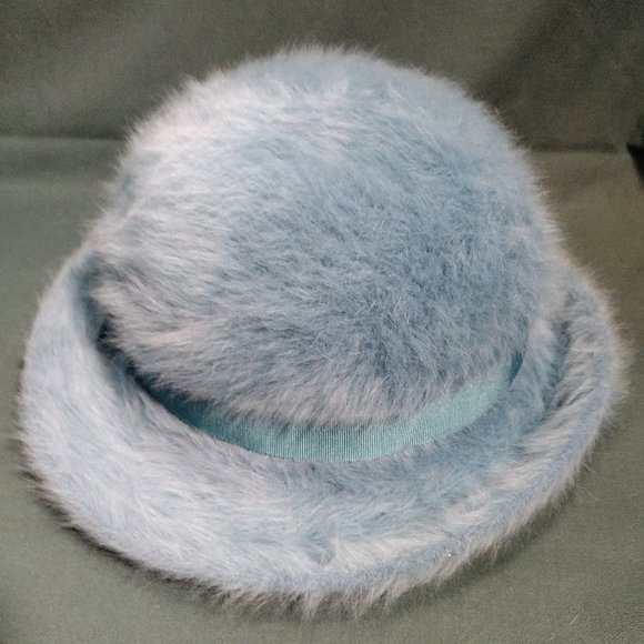 🎬 Kangol Design || Furgora Fuzzy GoGo Cloche Hat - Picture 3 of 8